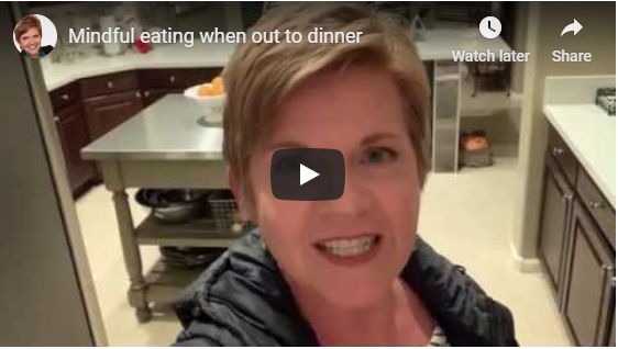 Mindful-Eating-When-Going-Out-to-Dinner